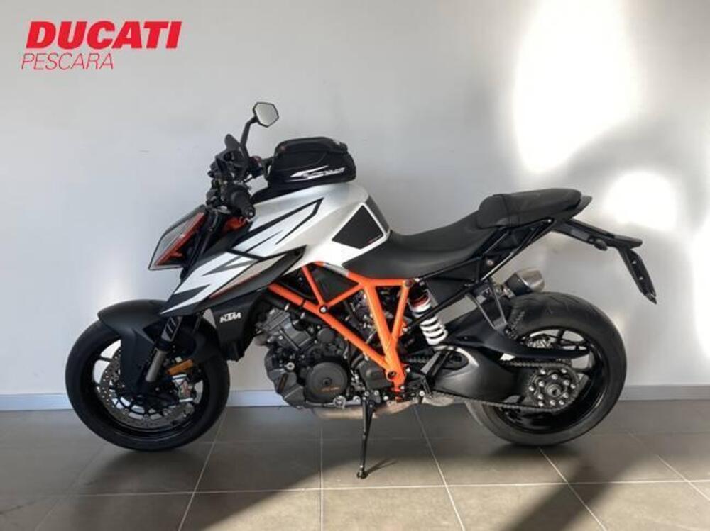 KTM 1290 Super Duke R (2020) (4)