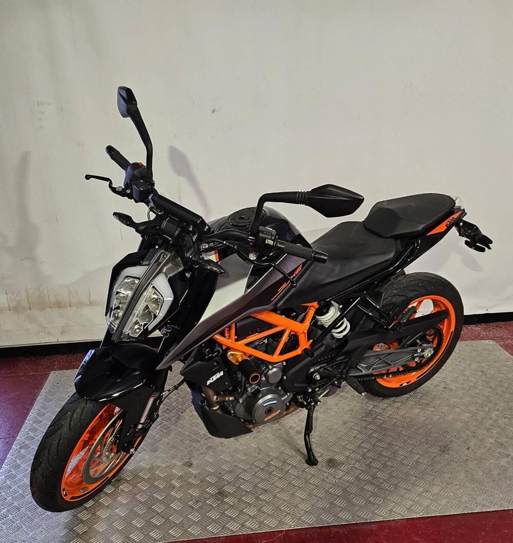 KTM 390 Duke (2021 - 23) (2)