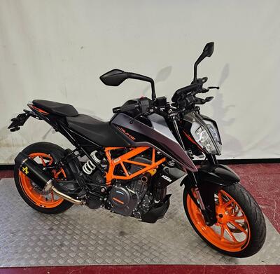KTM 390 Duke (2021 - 23) usata