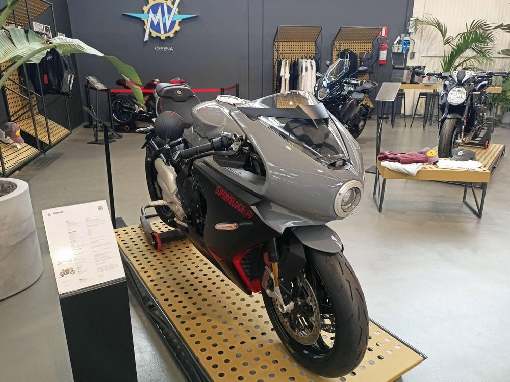 MV Agusta Superveloce 800 (2021 - 25)