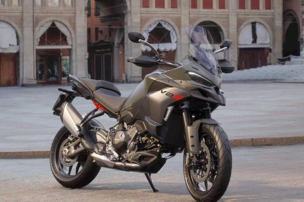 Ducati Multistrada V2 S (2025)