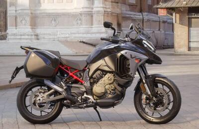 Ducati Multistrada V4 S (2025) nuova