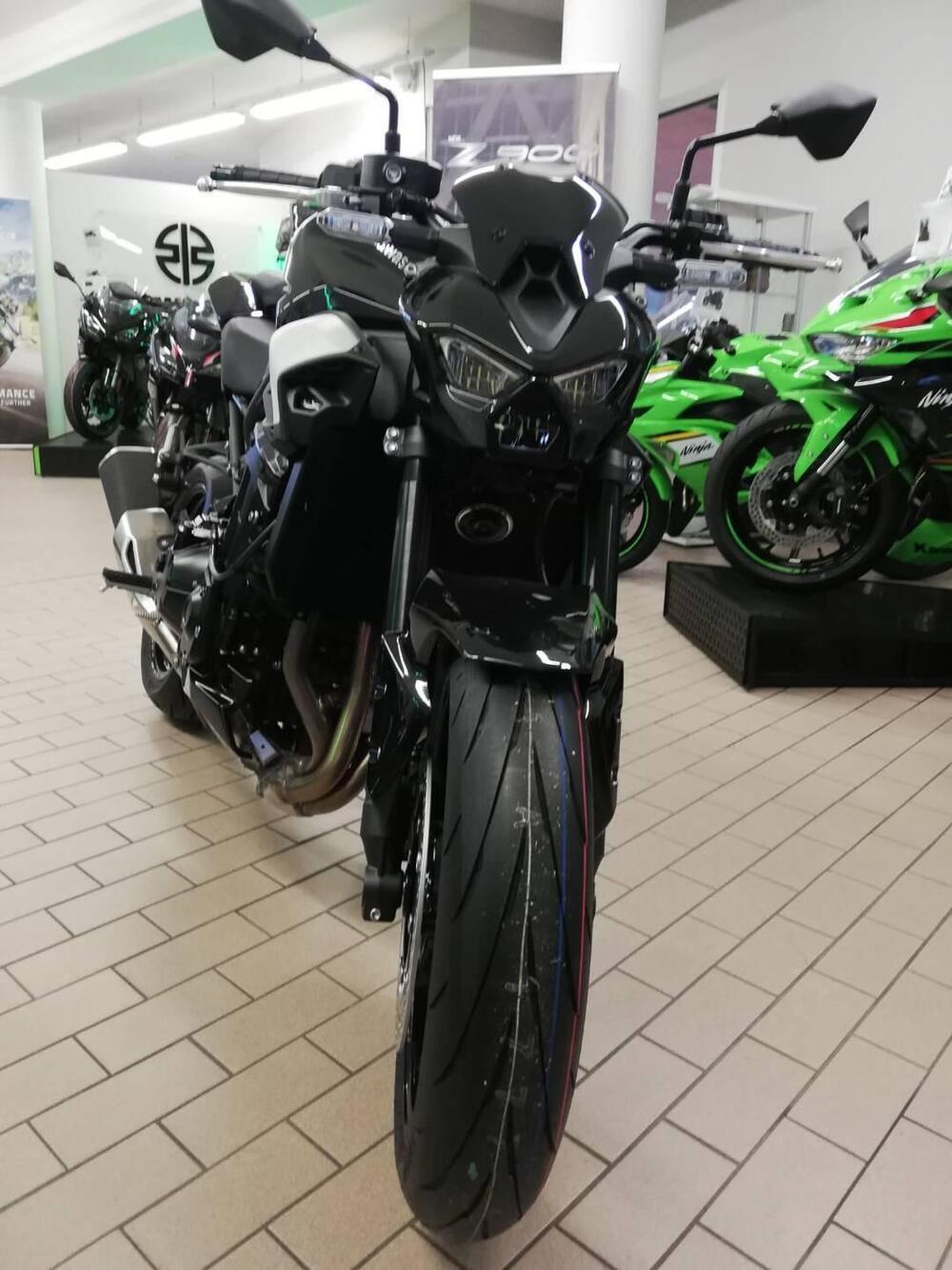 Kawasaki Z 900 (2025 - 26) (5)