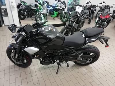 Kawasaki Z 900 (2025 - 26) nuova