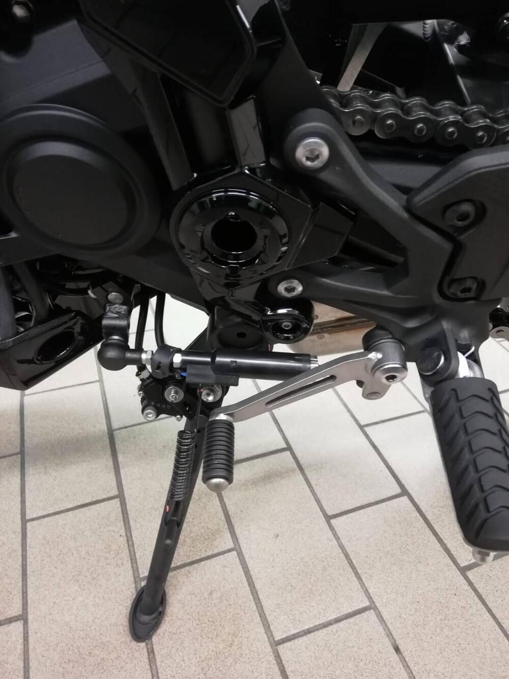 Kawasaki Z 900 (2025 - 26) (8)