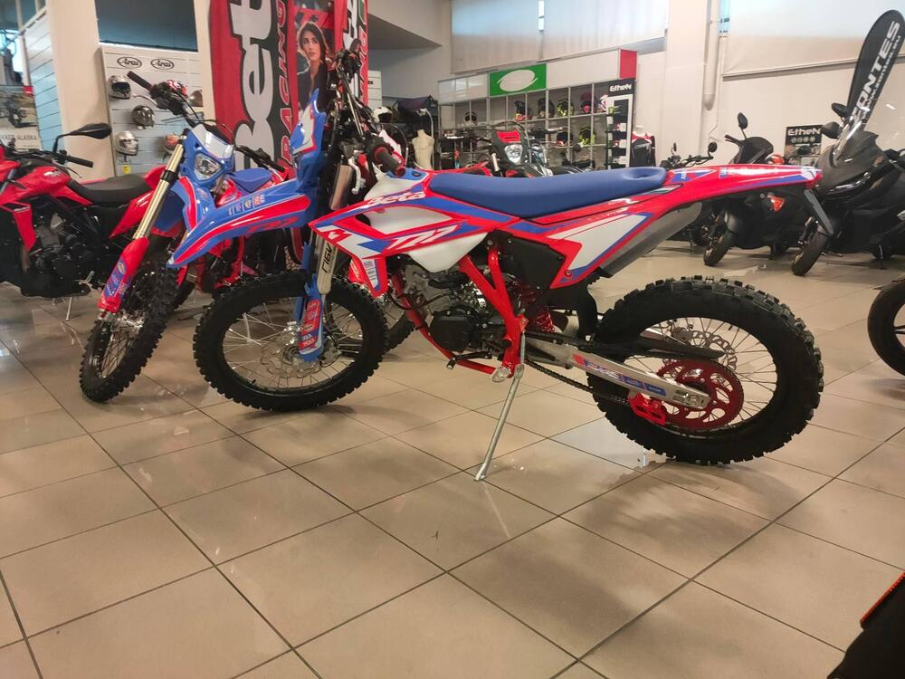 Betamotor RR 125 4T Enduro R (2024 - 25) (2)