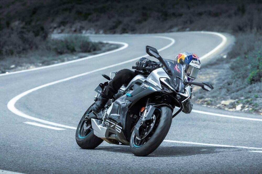 CFMOTO 675SR-R (2025) (8)