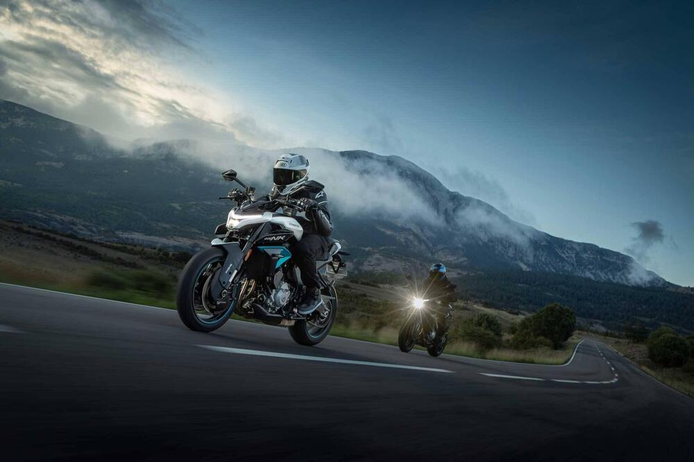 CFMOTO 675SR-R (2025) (17)