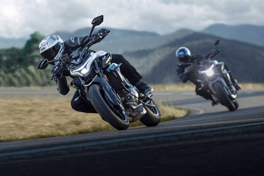 CFMOTO 675SR-R (2025) (19)