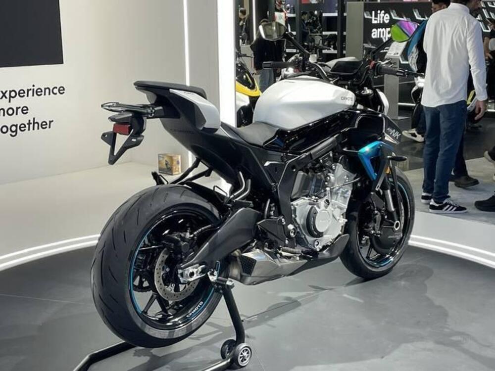 CFMOTO 675SR-R (2025) (4)