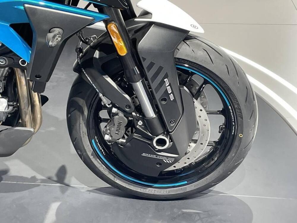 CFMOTO 675SR-R (2025) (12)