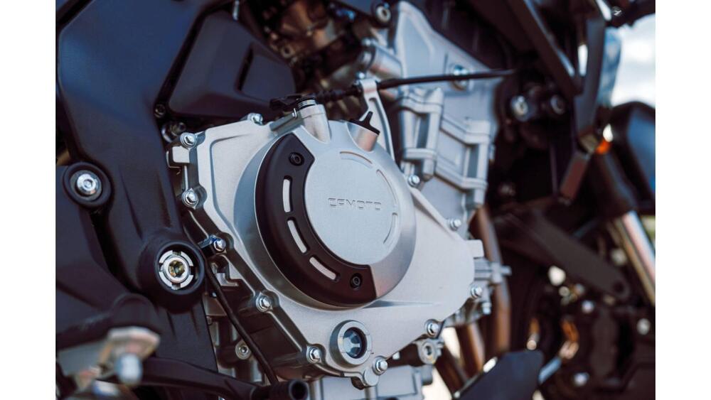 CFMOTO 675SR-R (2025) (13)