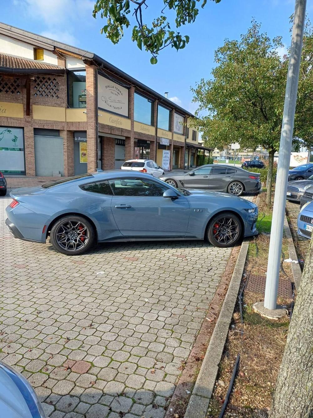 Ford Mustang Coupé usata a Milano