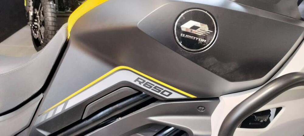 QJ Motor SVT 650 X (2024) (7)