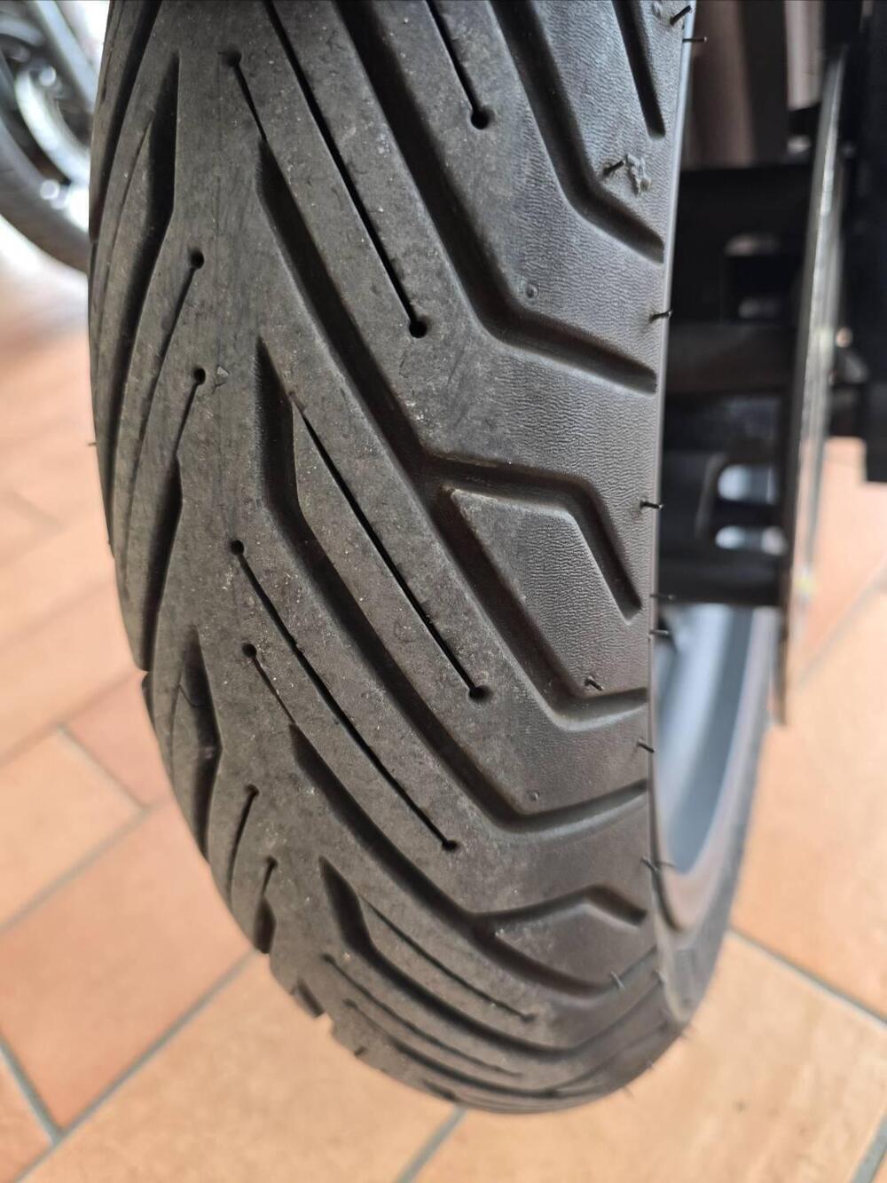 Honda Forza 350 Deluxe (2022 - 24) (10)