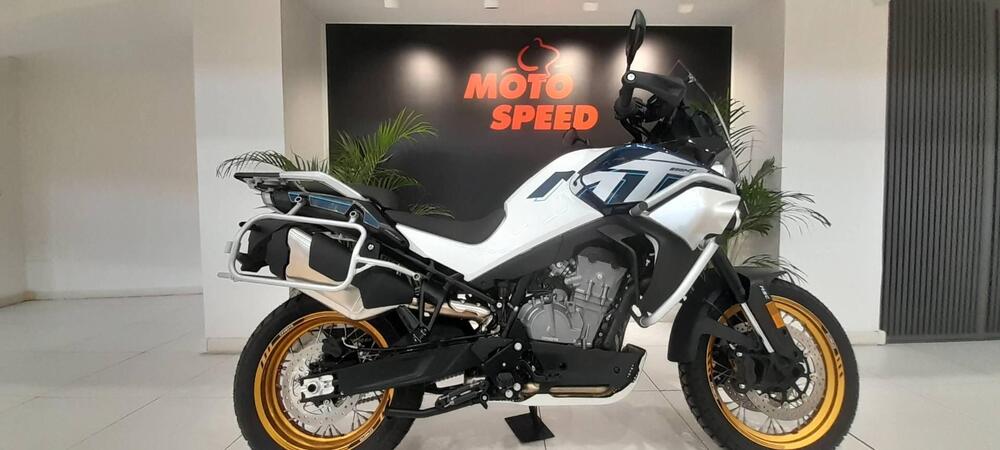 CFMOTO 700MT Adventure (2025)