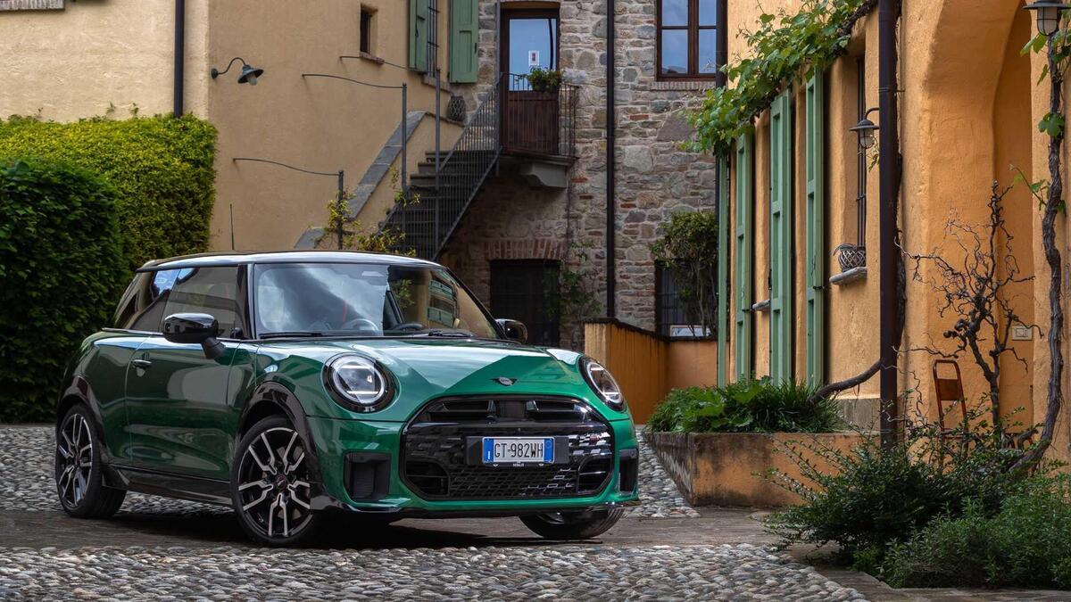 Mini Modello MINI Mini 3p 2.0 S JCW auto: prezzo e scheda tecnica - Automoto.it