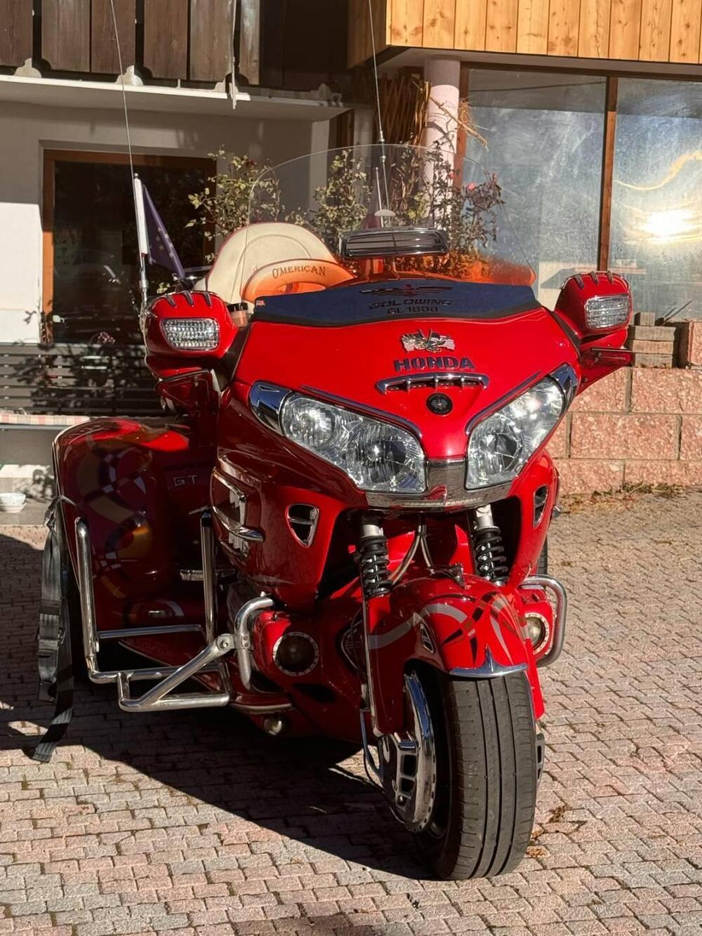 Honda GL 1800 Gold Wing (2007 - 11) (2)