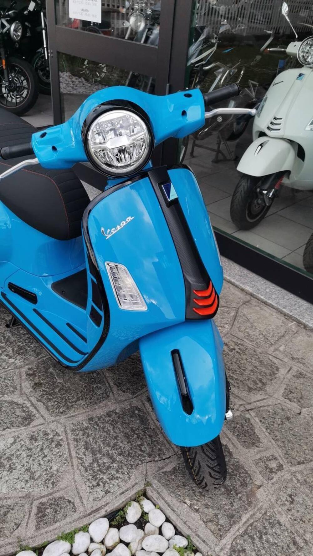 Vespa GTS 310 Supersport (2025) (2)