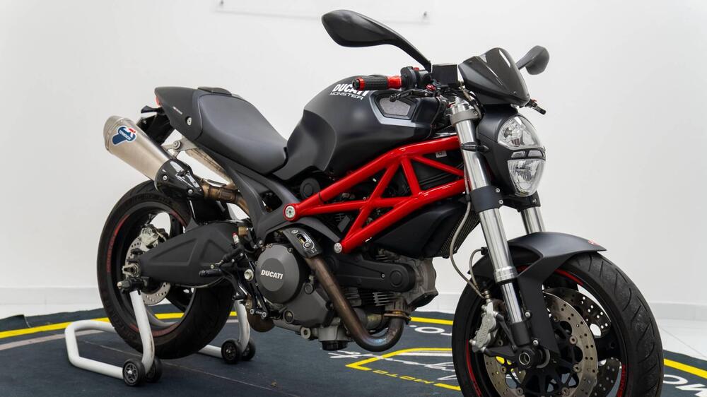 Ducati Monster 696 Plus (2007 - 14) (2)