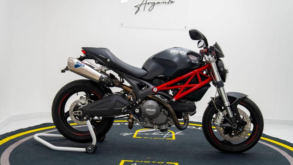 Ducati Monster 696 Plus (2007 - 14) (8)