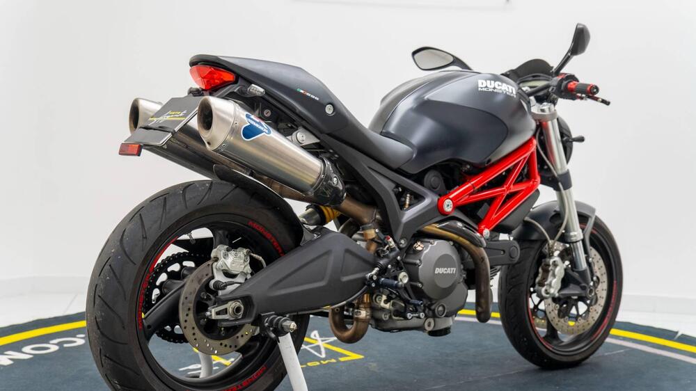 Ducati Monster 696 Plus (2007 - 14) (4)