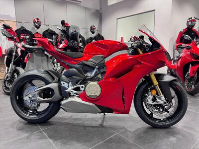 Ducati Panigale V4 S (2025) nuova
