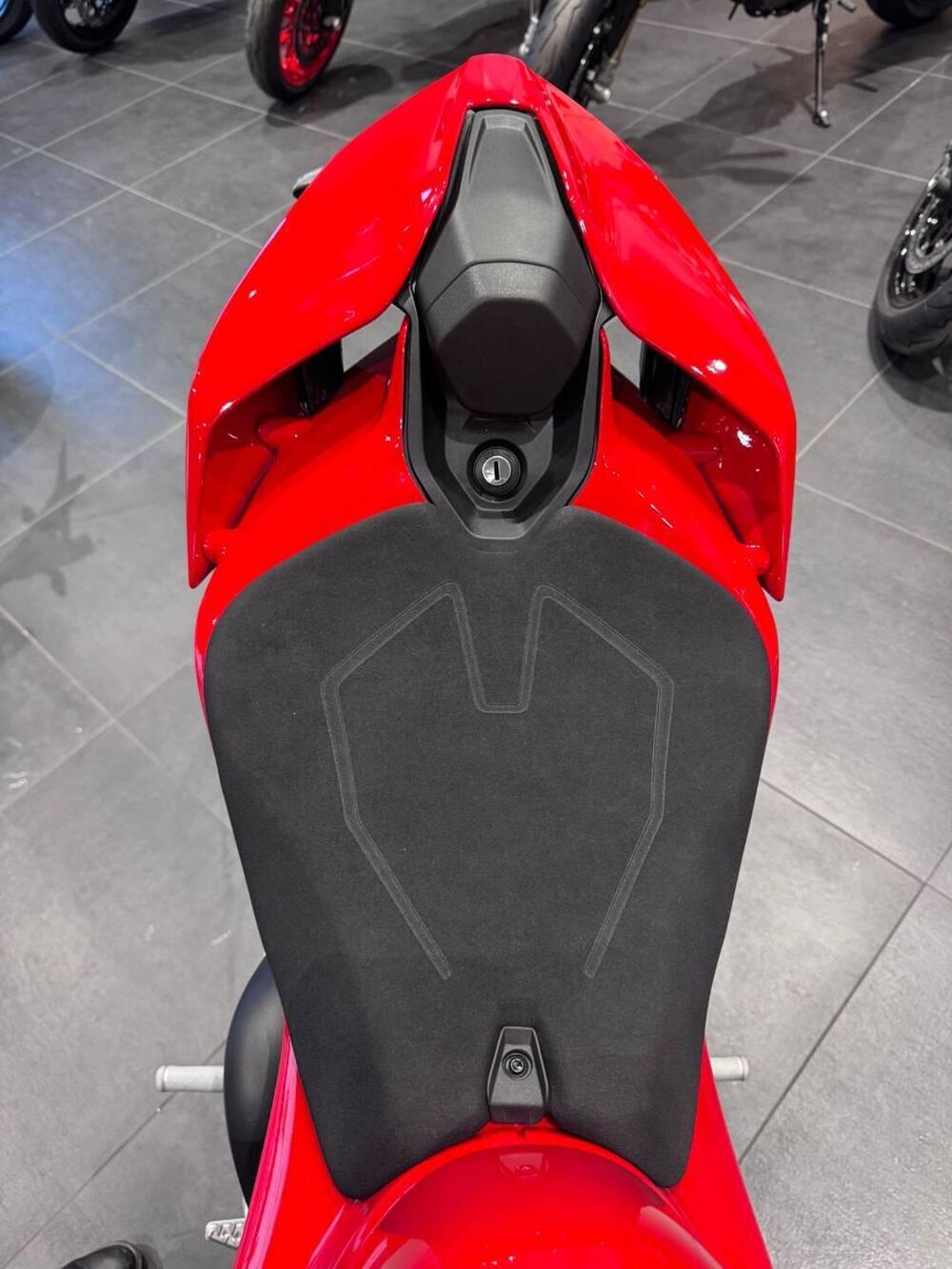 Ducati Panigale V4 S (2025) (6)