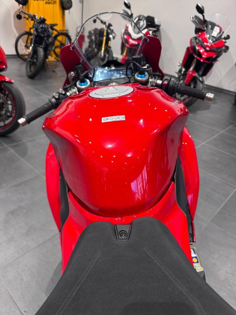 Ducati Panigale V4 S (2025) (8)