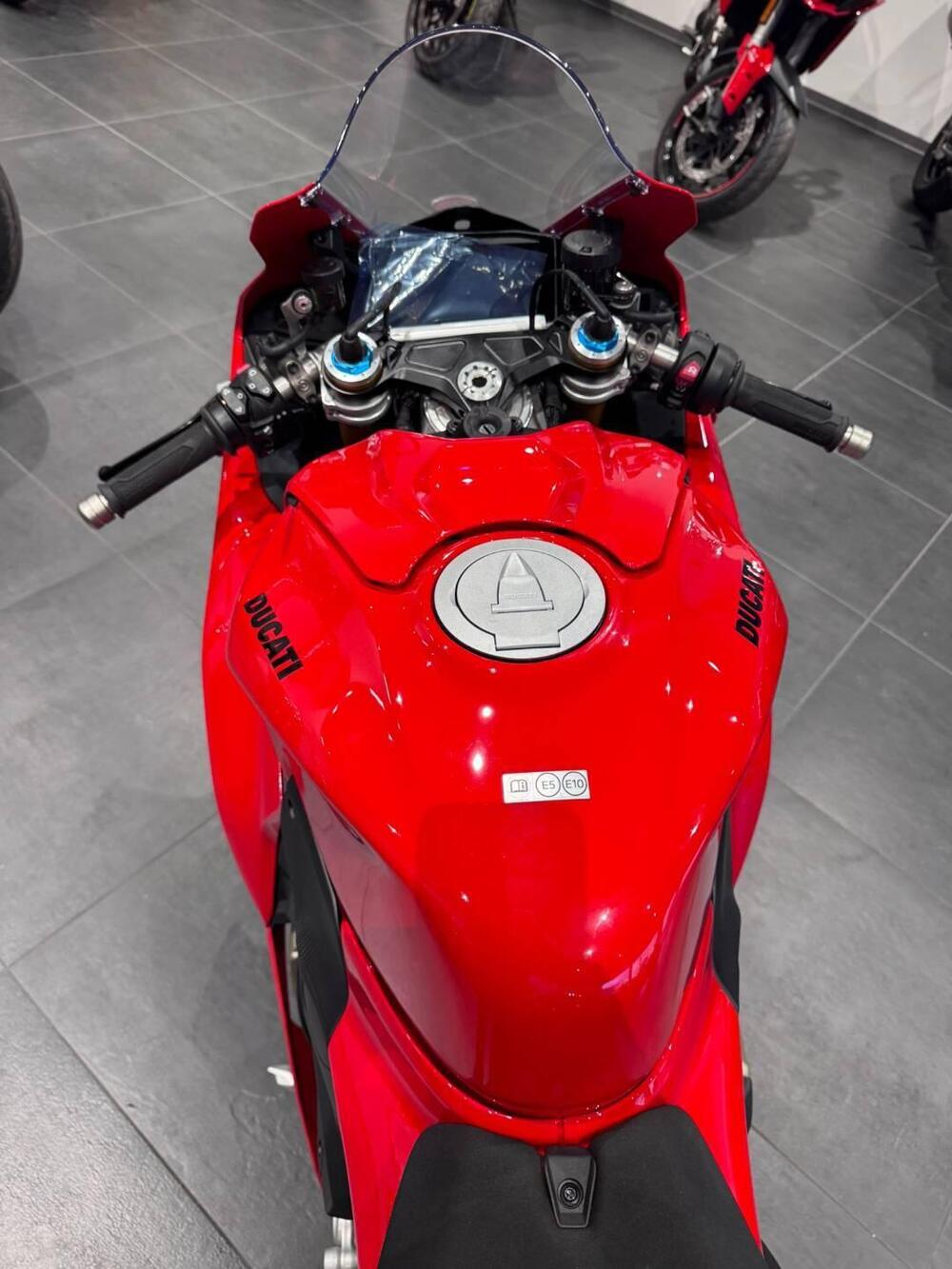 Ducati Panigale V4 S (2025) (9)