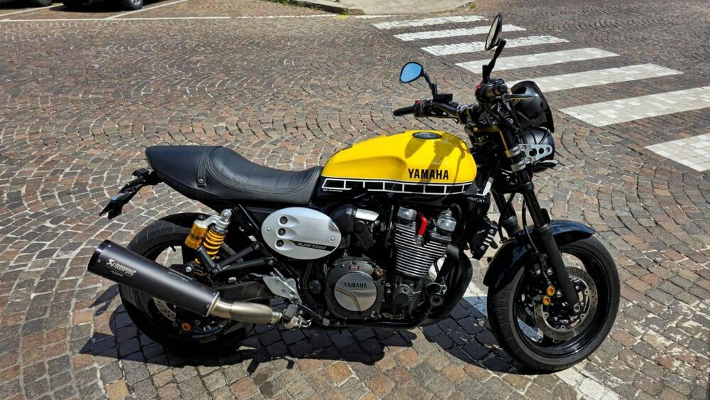 Yamaha XJR 1300 60th Anniversary (2015 - 16) (3)
