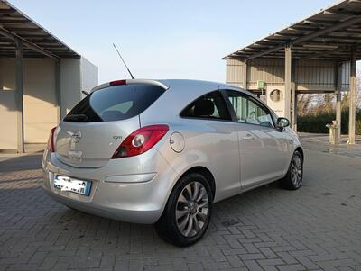 Opel Corsa 1.3 CDTI 95CV F.AP. 3 porte Edition  del 2011 usata a Serra de&#039; Conti