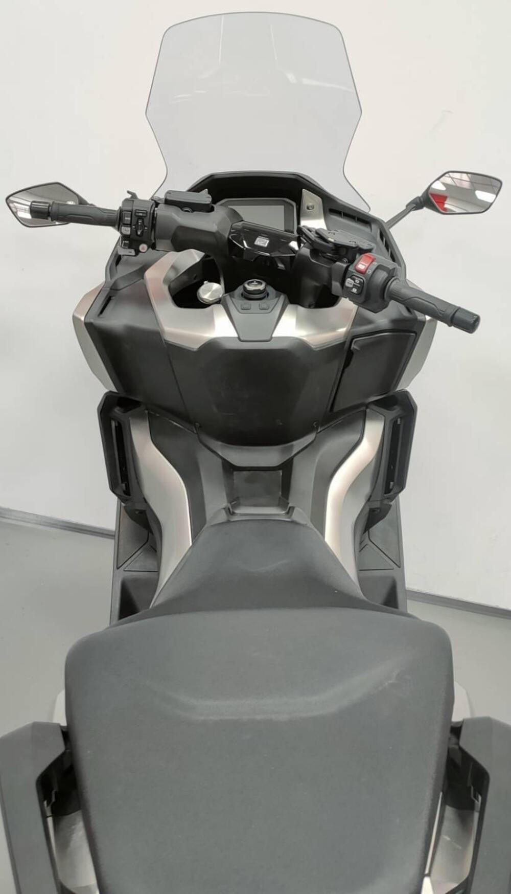 Honda Forza 750 DCT (2021 - 24) (4)