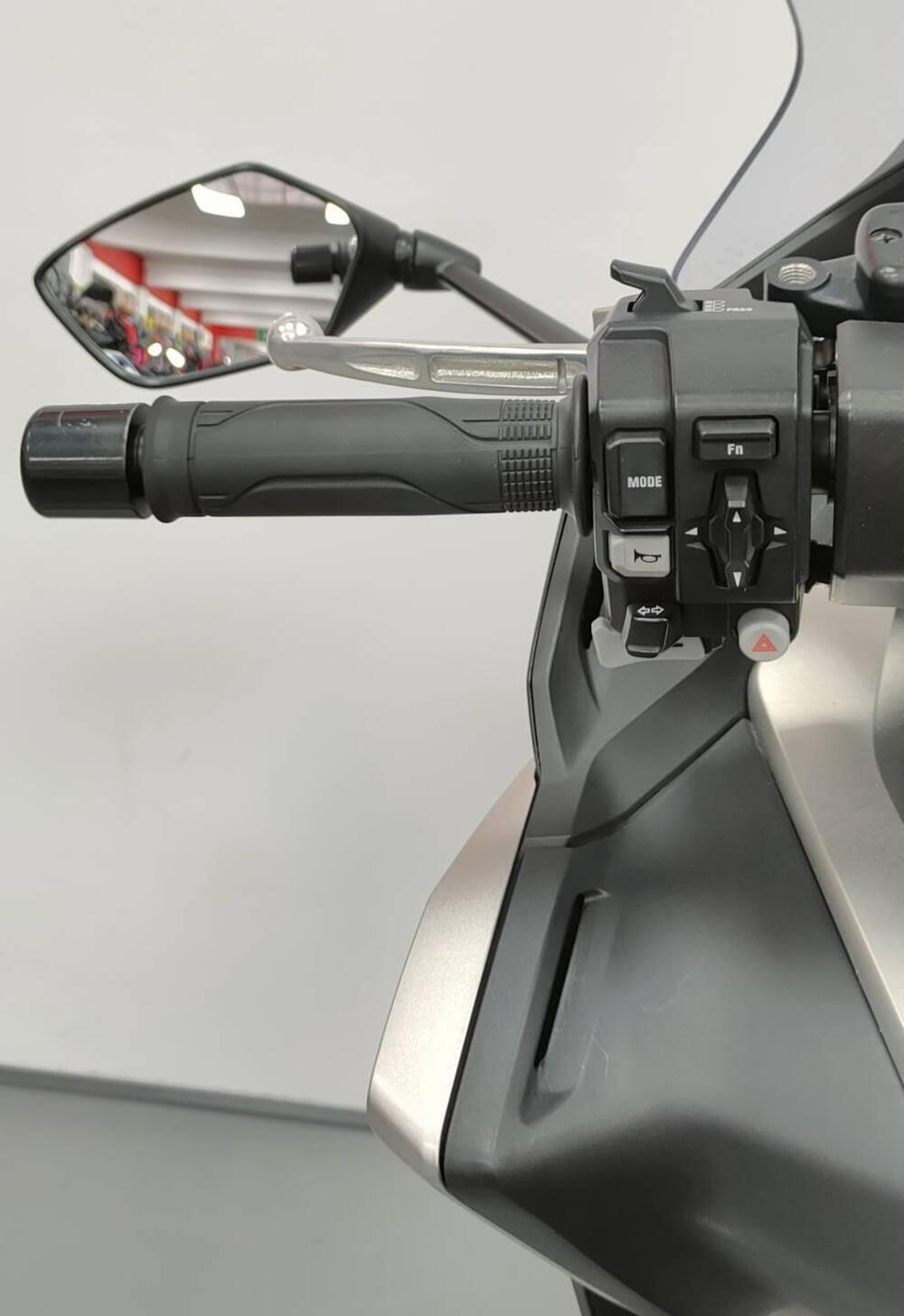 Honda Forza 750 DCT (2021 - 24) (5)