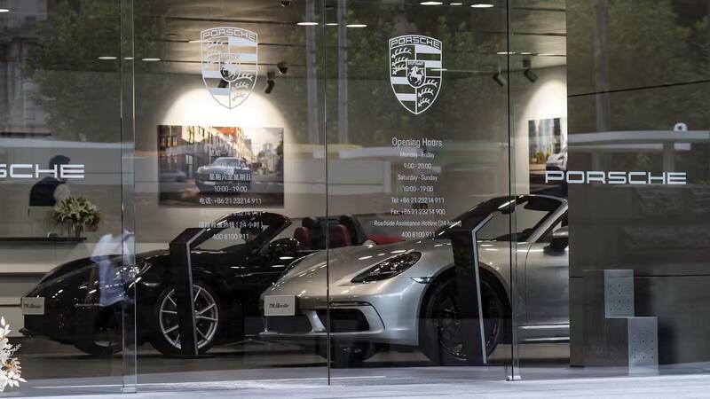 Porsche: 4000 persone licenziate, i dazi USA peseranno sui prezzi di listino