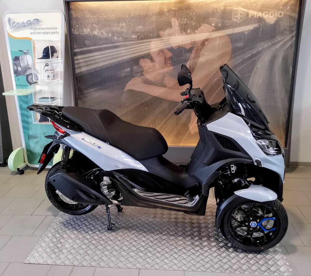 Piaggio MP3 310 Sport (2025 - 26) (4)