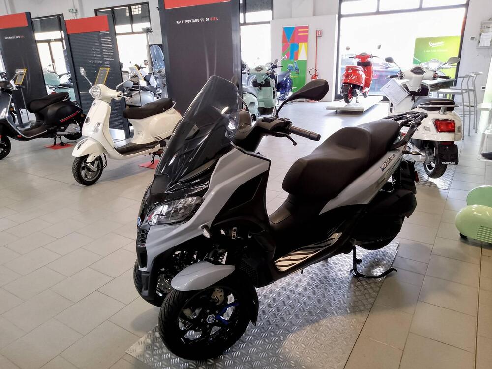 Piaggio MP3 310 Sport (2025 - 26) (2)