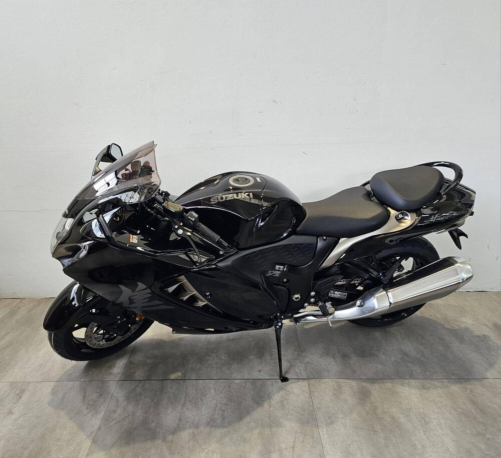 Suzuki GSX 1300 R Hayabusa (2025) (2)