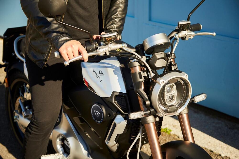 VMoto TC-Max Black Edition (2024 - 25) (10)