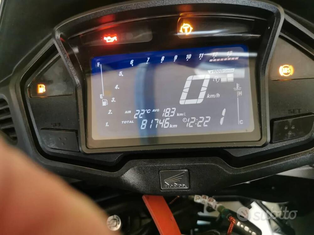 Honda Crossrunner ABS (2015 - 16) (4)