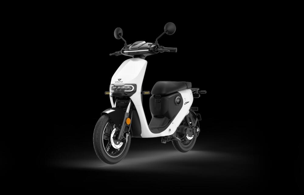 VMoto CUmini L1 (2024 - 25) (9)