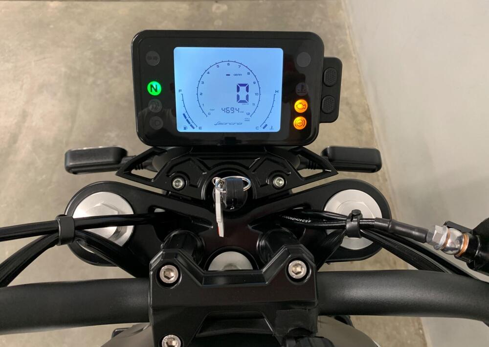 Benelli Leoncino 250 (2021 - 25) (14)