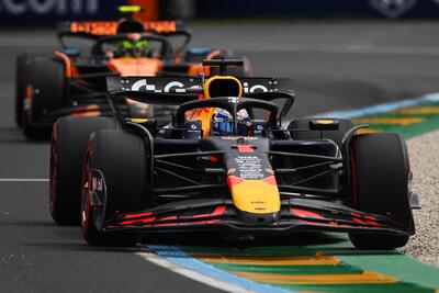 F1. Qualifiche GP Australia 2025: Dominio McLaren con Norris in pole davanti a Piastri. Disastro Ferrari: Leclerc ed Hamilton in quarta fila