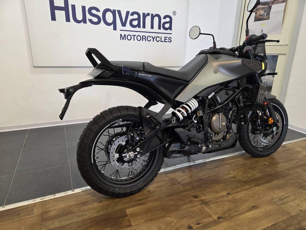 Husqvarna Svartpilen 401 (2024 - 25) (4)