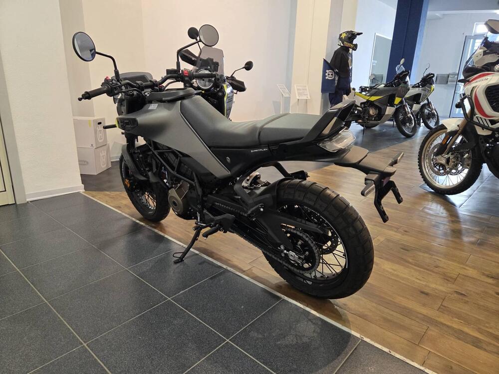 Husqvarna Svartpilen 401 (2024 - 25) (5)