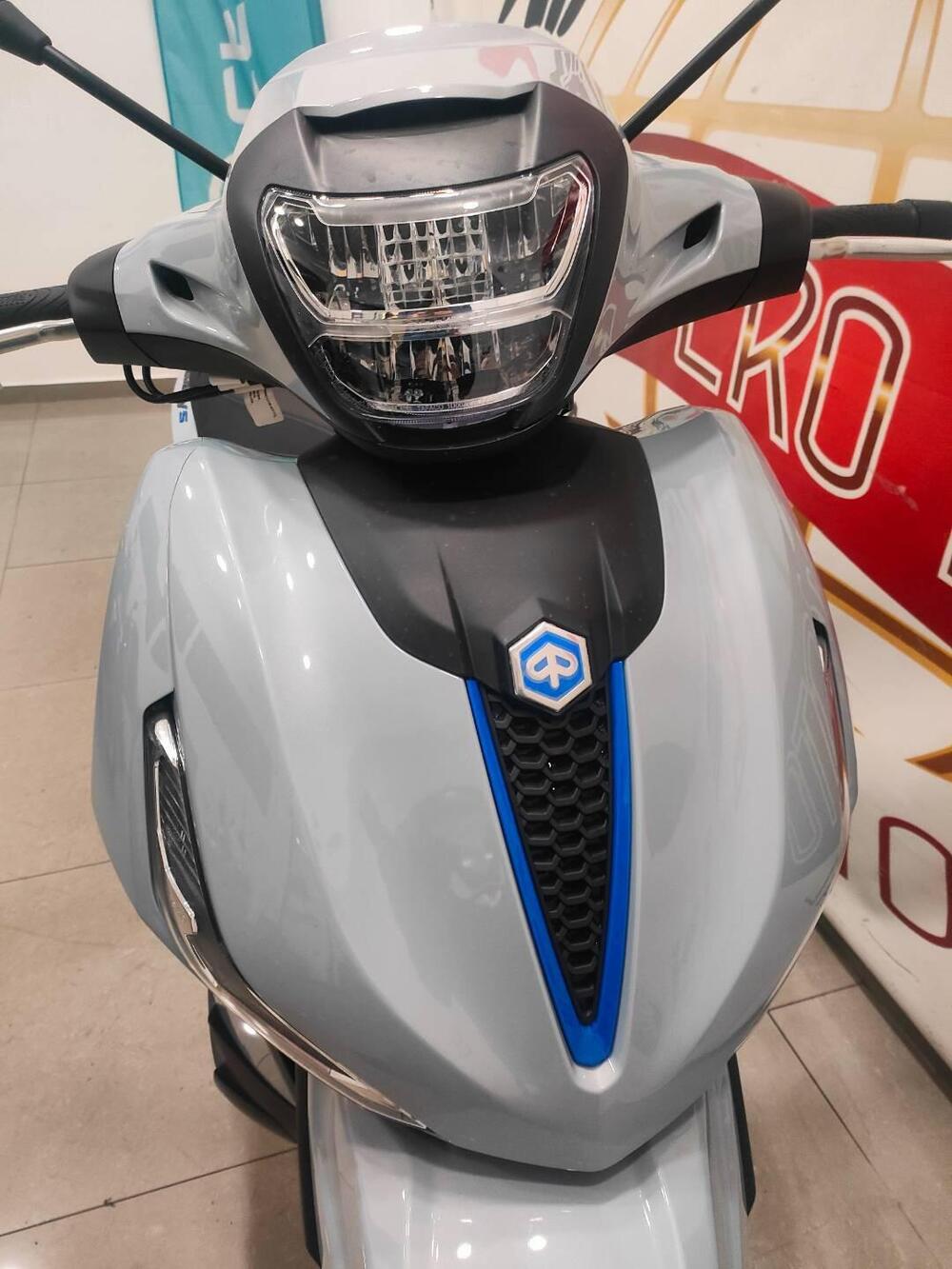 Piaggio Beverly 310 S (2025 - 26) (4)