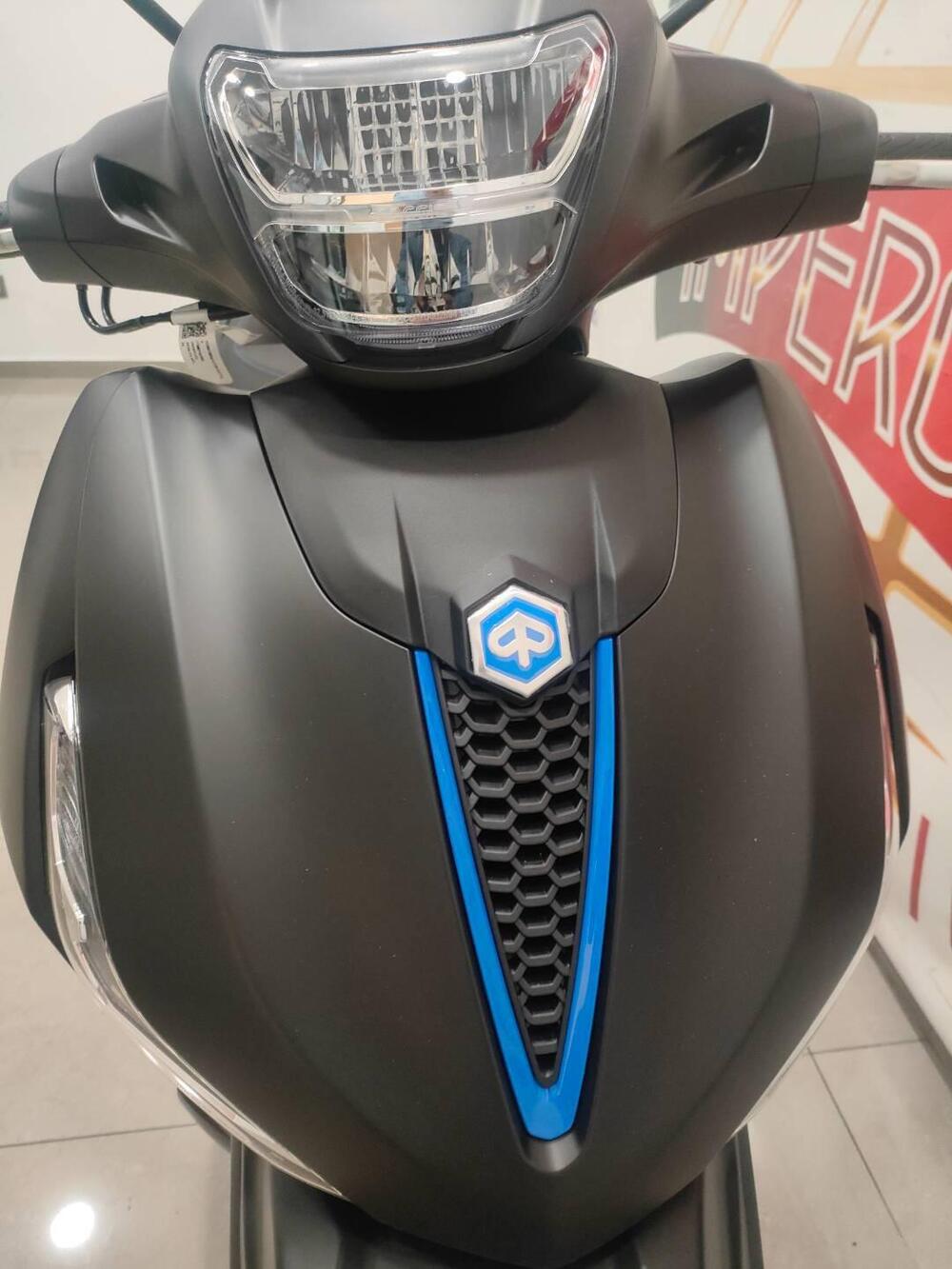 Piaggio Beverly 310 S (2025 - 26) (4)