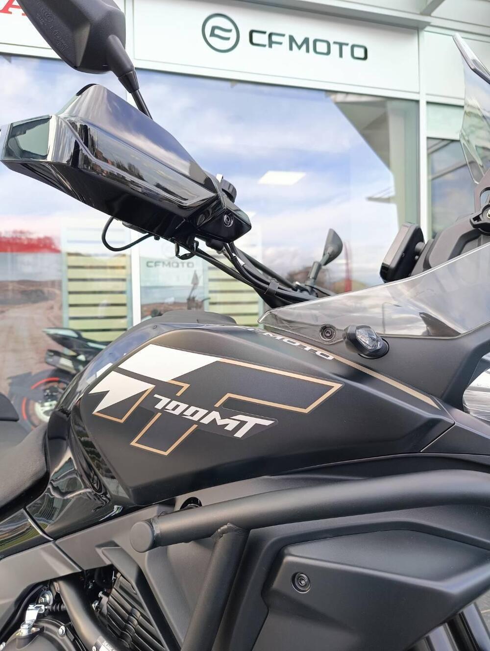 CFMOTO 700MT Adventure (2025 - 26) (8)