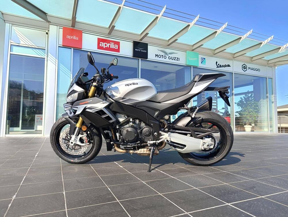 Aprilia Tuono V4 (2025) (4)