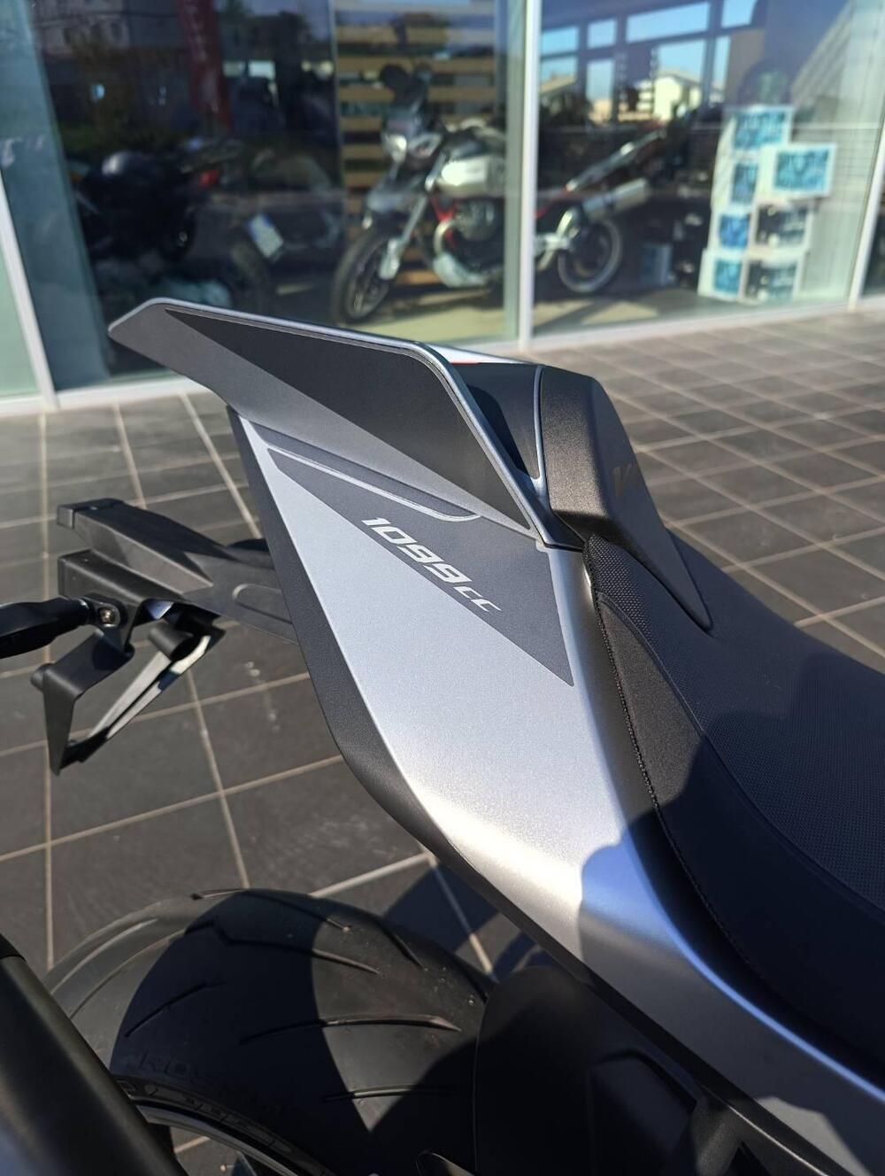 Aprilia Tuono V4 (2025) (6)